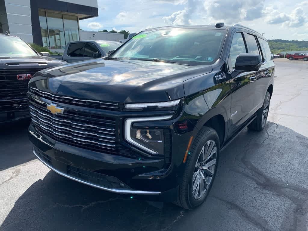 Used 2025 Chevrolet Tahoe High Country AWD/4WD image 8