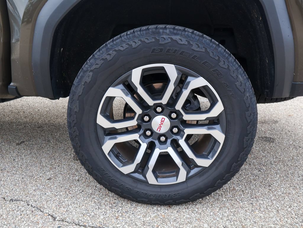 Used 2023 GMC Canyon AT4 w/ Canyon Safety Plus Package AWD/4WD image 32