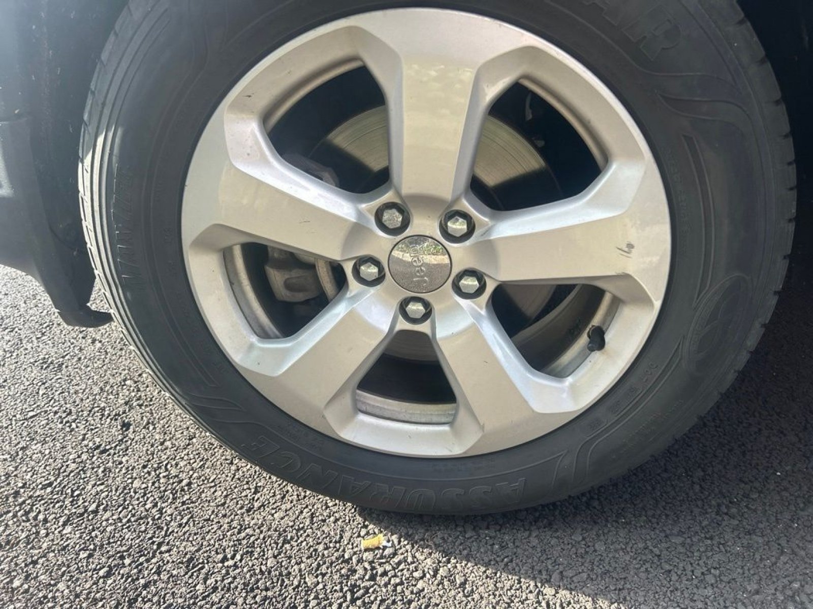 Used 2019 Jeep Compass Latitude AWD/4WD image 15