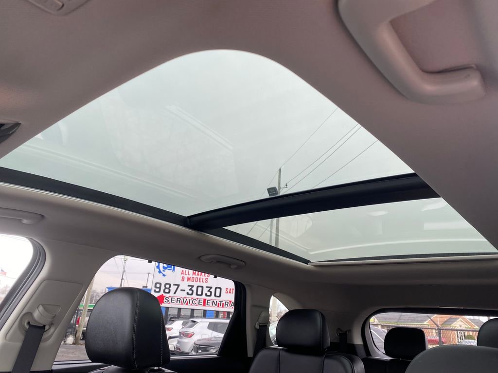 Used 2023 Kia Sorento X-Line EX image 12