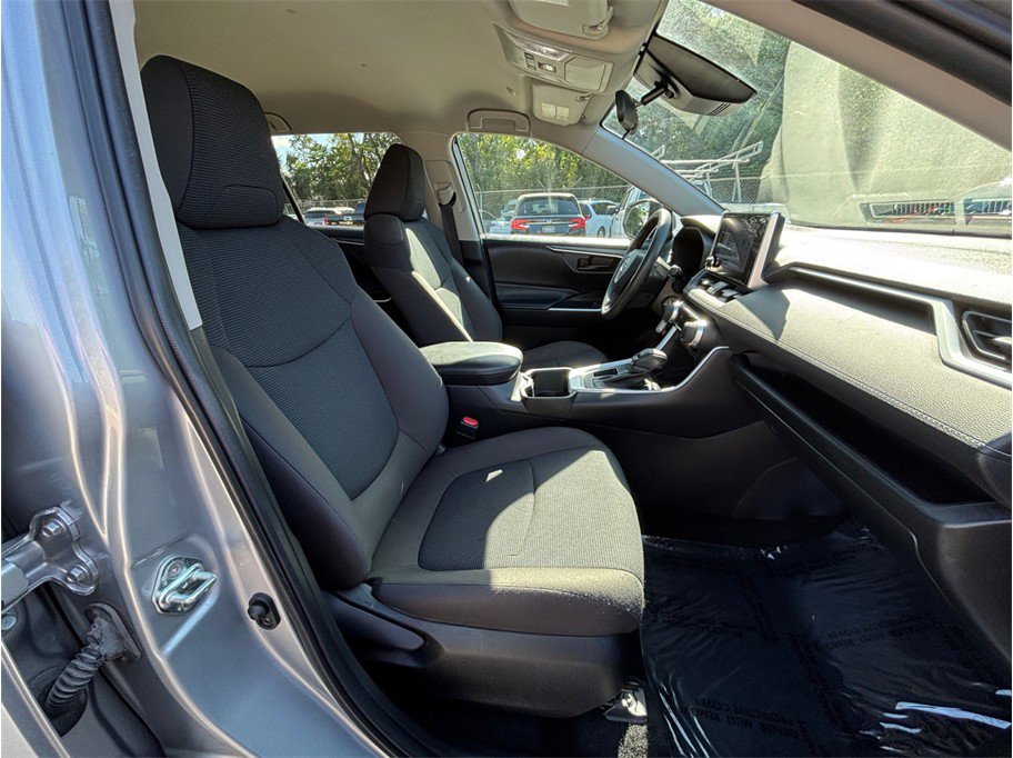 Used 2023 Toyota RAV4 LE image 33