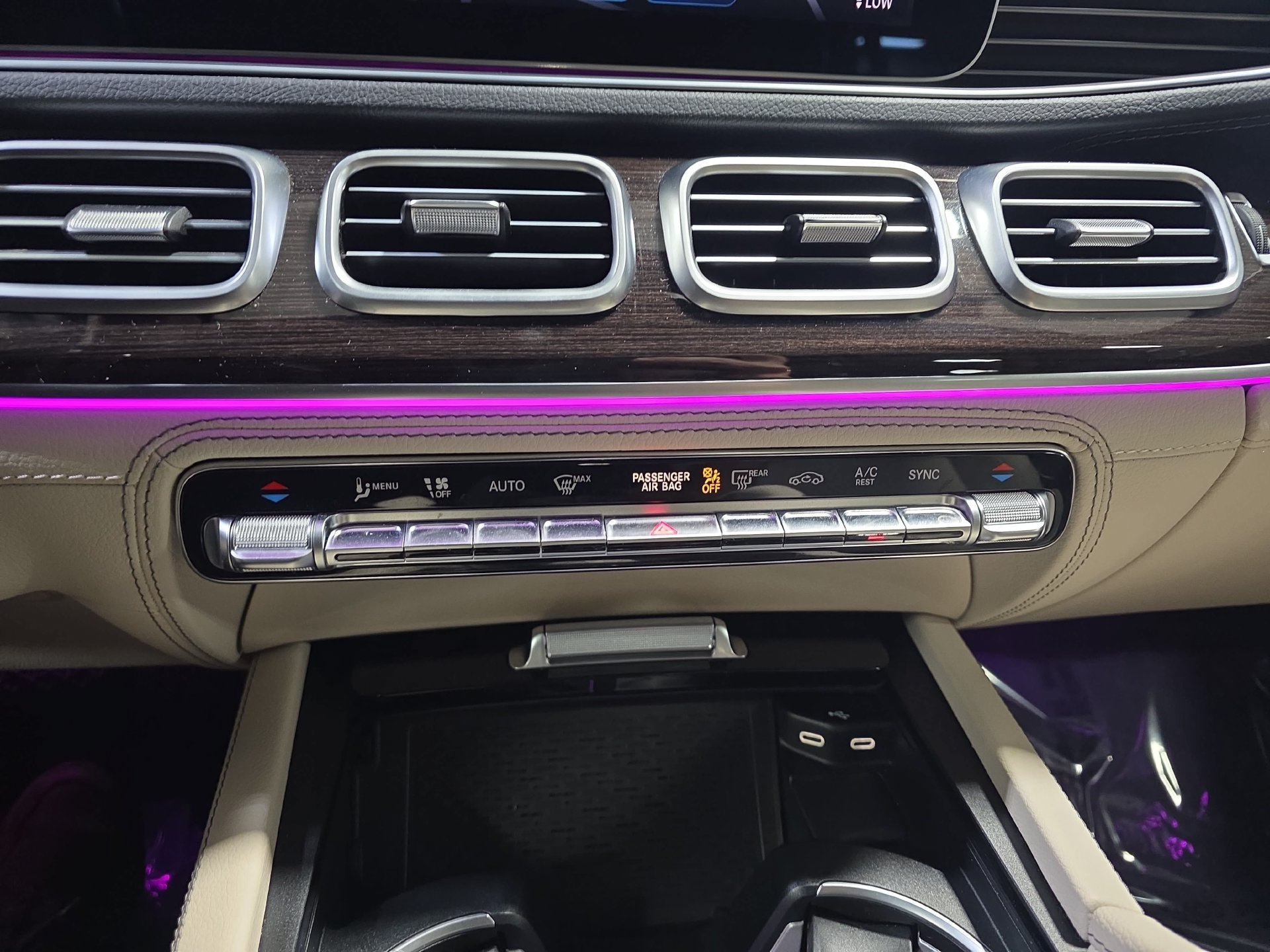 Used 2024 Mercedes-Benz GLE 450 4MATIC image 24