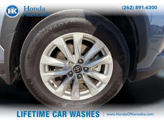 Used 2023 Toyota Corolla Cross LE image 27