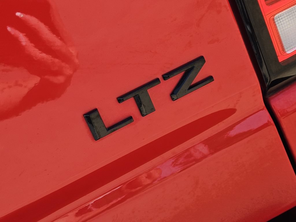Used 2024 Chevrolet Silverado 2500 LTZ w/ LTZ Plus Package AWD/4WD image 11