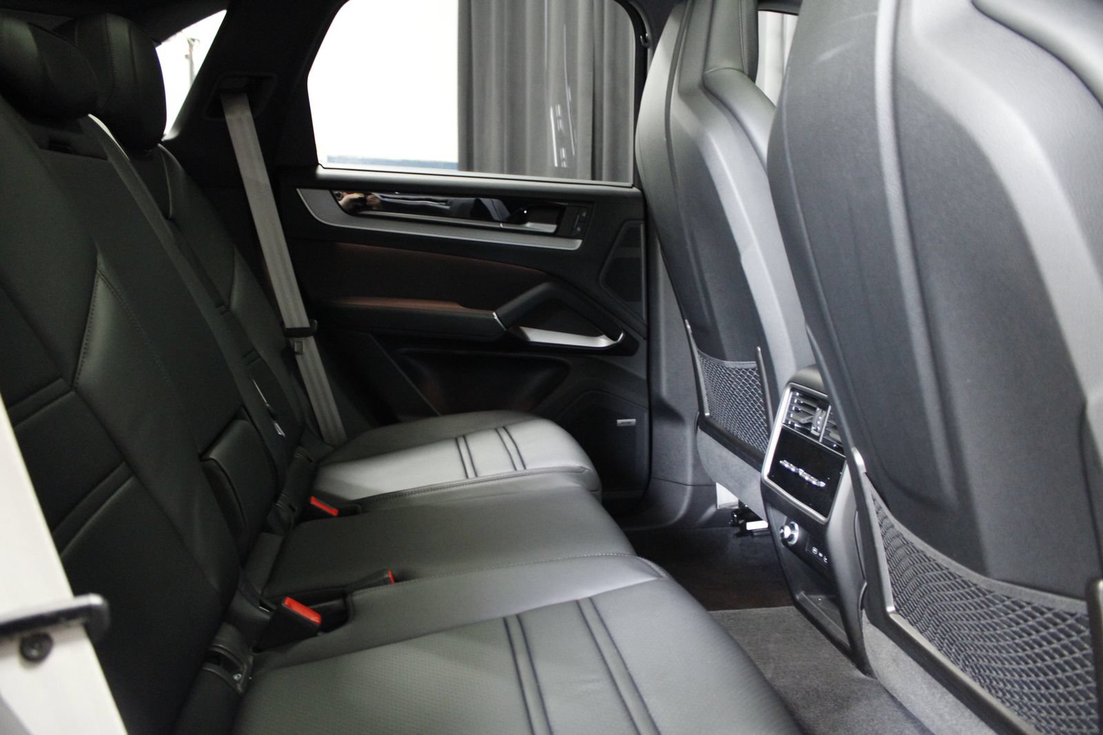 New 2026 Porsche Cayenne E-Hybrid AWD/4WD image 48
