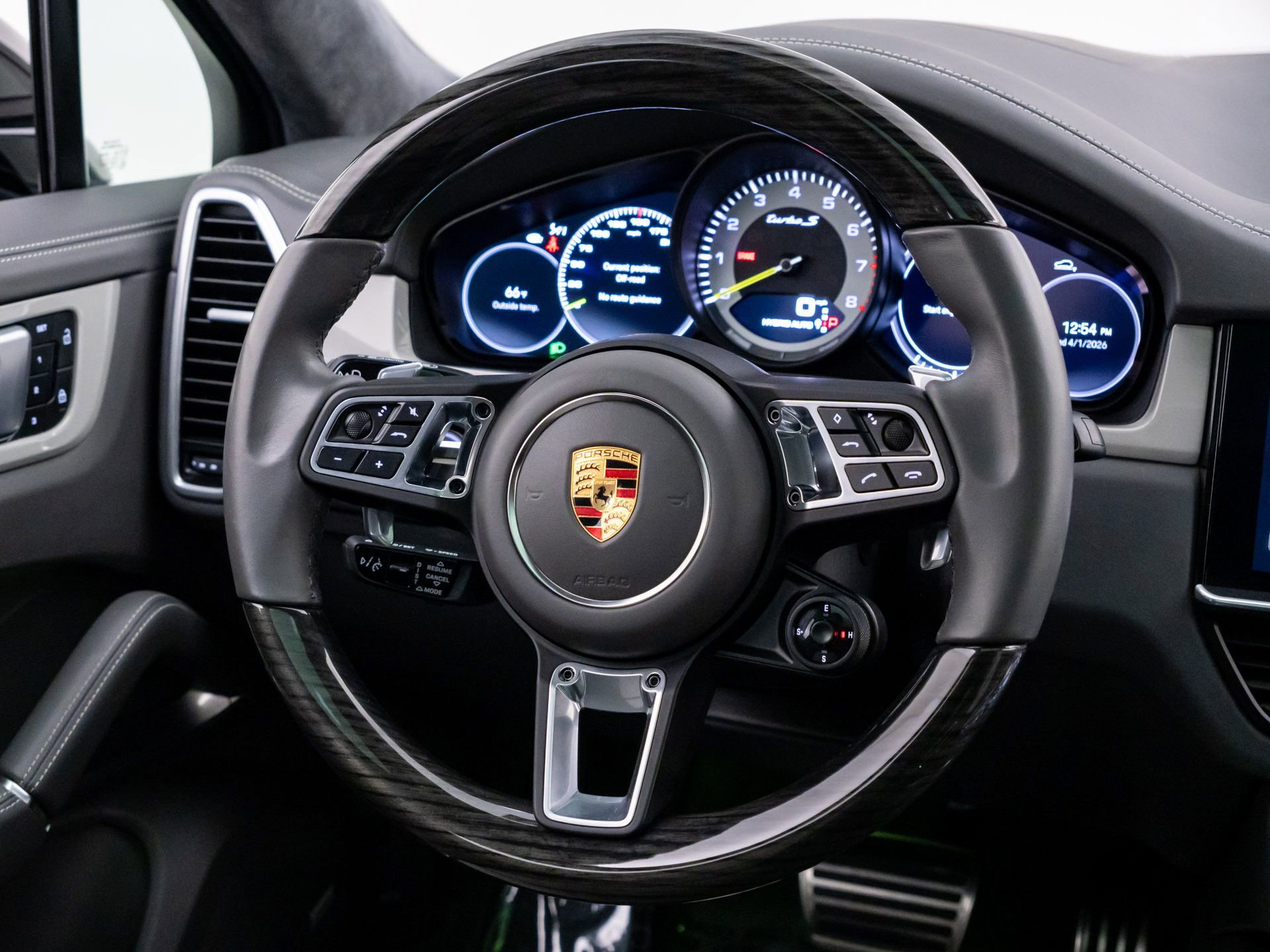 Certified 2023 Porsche Cayenne Turbo S image 12