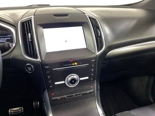 Used 2019 Ford Edge ST w/ Cold Weather Package AWD/4WD image 16