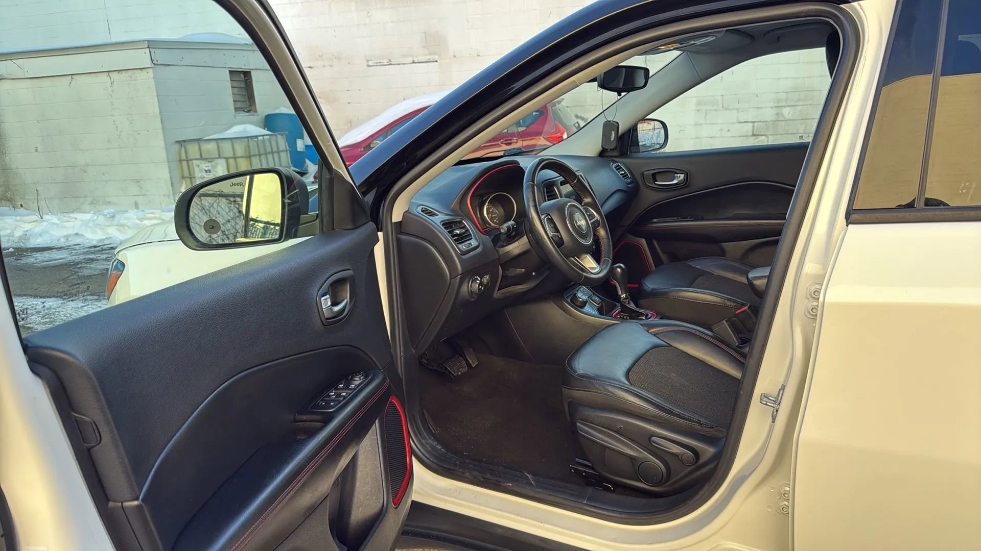 Used 2019 Jeep Compass Trailhawk image 23