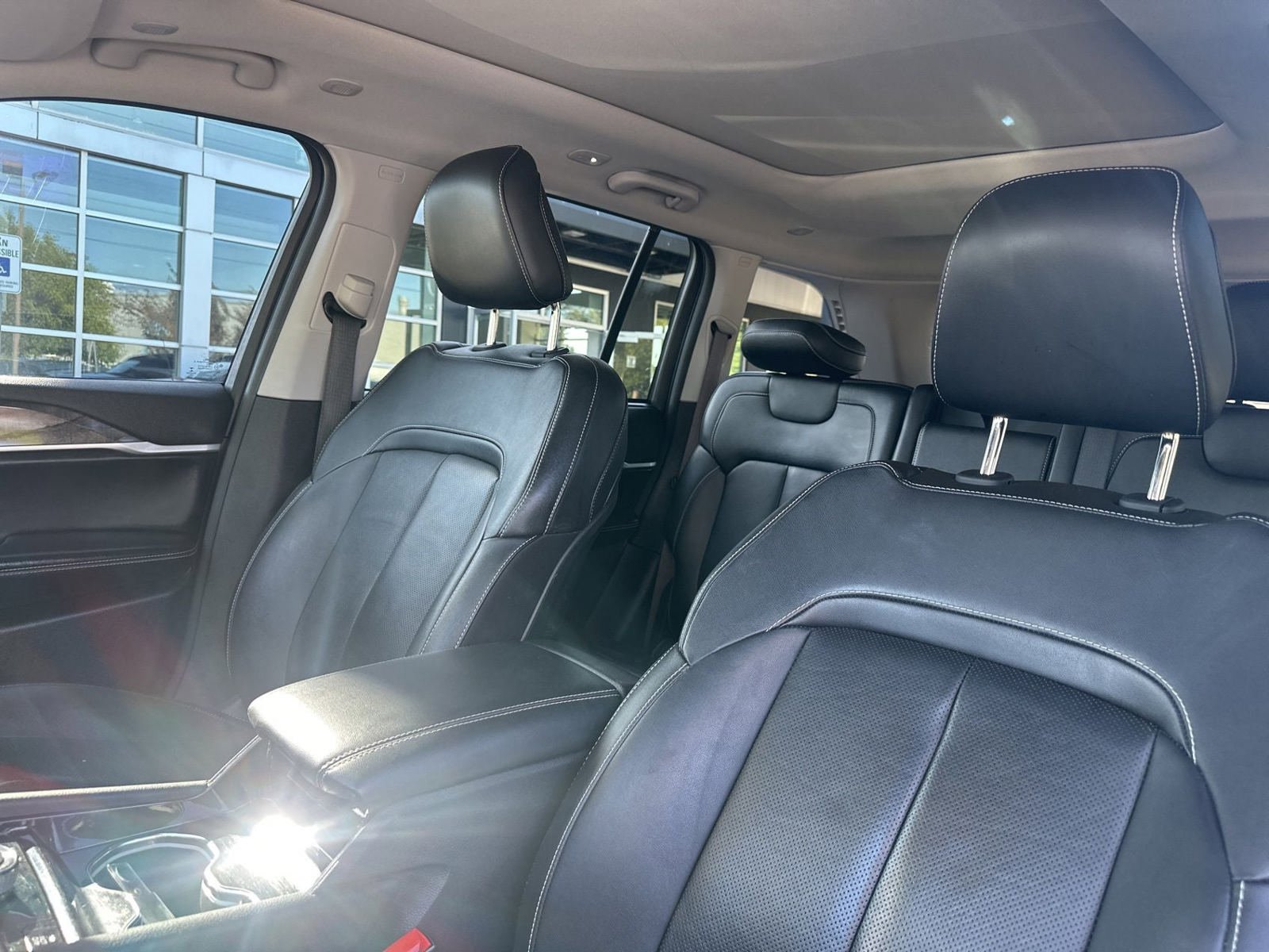 Used 2022 Jeep Grand Cherokee Limited 4xe w/ Luxury Tech Group II AWD/4WD image 8