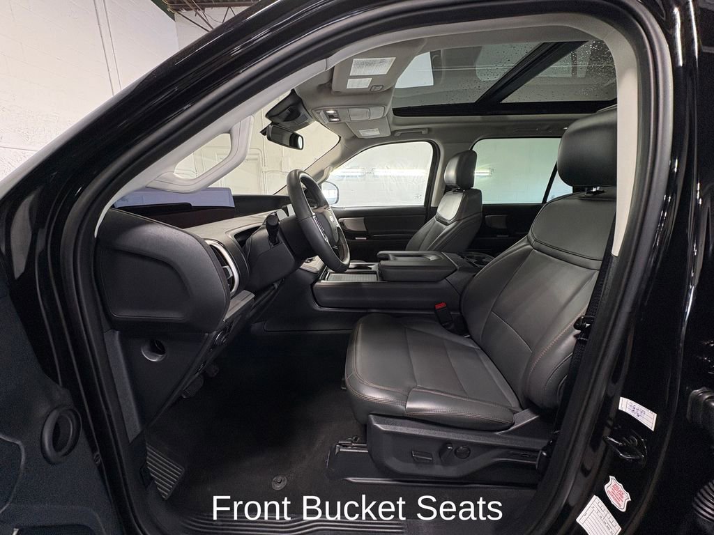 Used 2025 Ford Expedition Active image 17