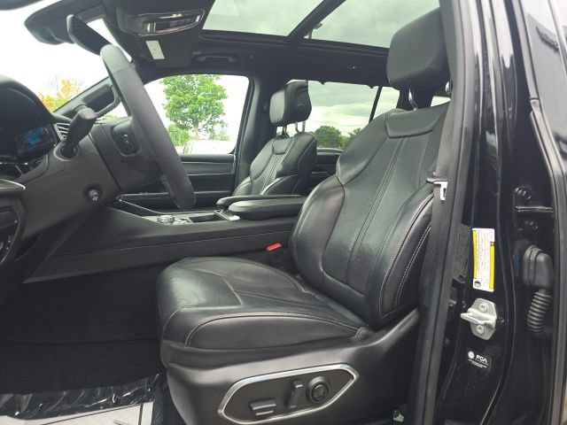 Used 2022 Jeep Wagoneer Series I AWD/4WD image 9