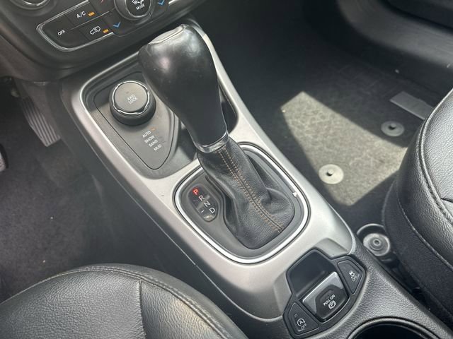 Used 2019 Jeep Compass Latitude w/ Popular Equipment Group AWD/4WD image 16