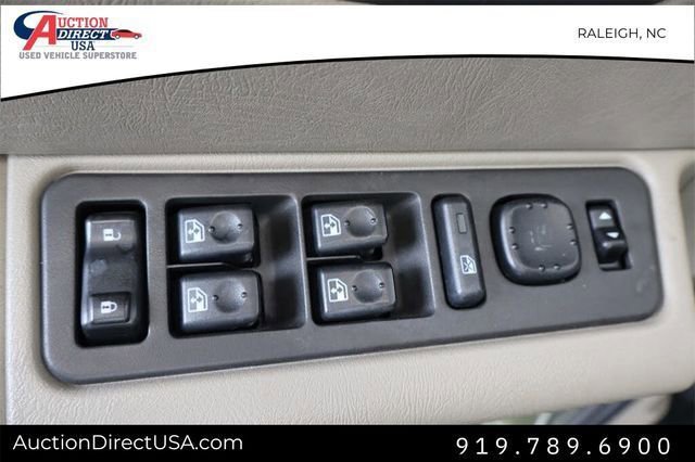 Used 2003 HUMMER H2 w/ Preferred Equipment Group image 20