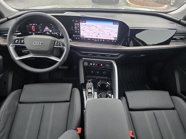 Used 2025 Audi Q5 Premium Plus w/ Premium Plus image 11