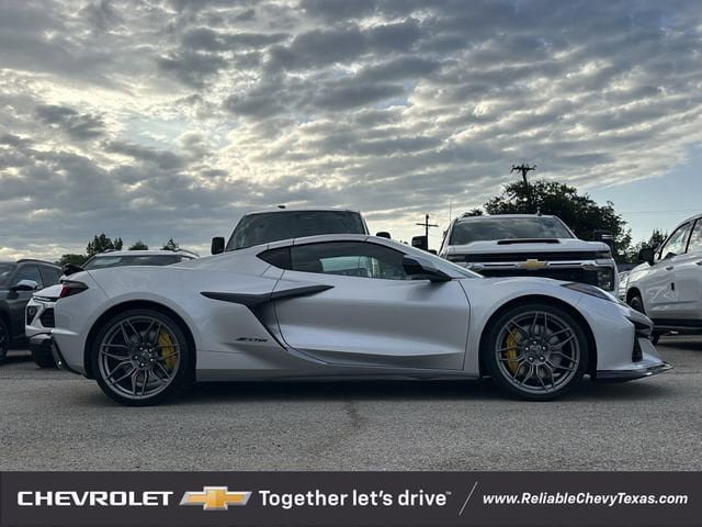 New 2026 Chevrolet Corvette Z06 RWD image 3
