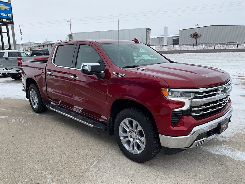 Used 2023 Chevrolet Silverado 1500 LTZ image 3
