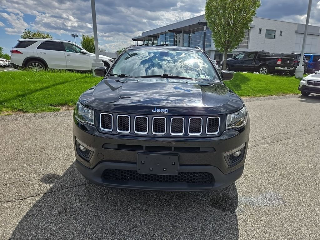 Used 2019 Jeep Compass Latitude w/ Popular Equipment Group AWD/4WD image 9
