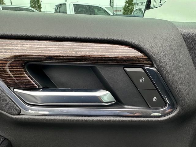 New 2025 GMC Sierra 1500 Elevation w/ LPO, Elevation Black Package image 23