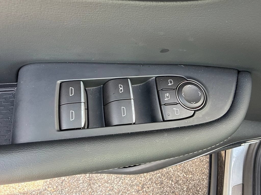 Used 2026 Buick Enclave Sport Touring AWD/4WD image 16