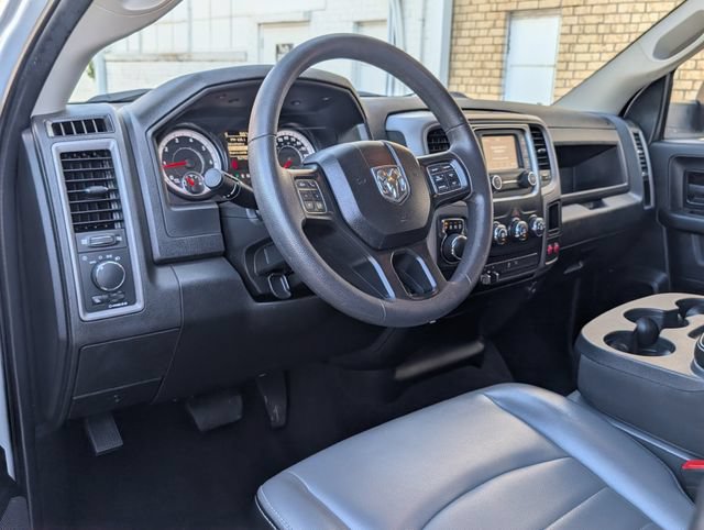 Used 2022 RAM 1500 Tradesman w/ Chrome Appearance Group RWD image 4