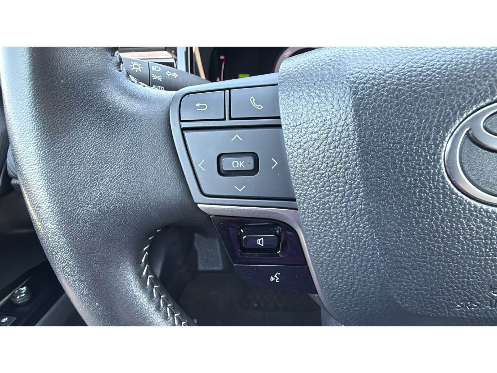 Certified 2025 Toyota Camry SE FWD image 29