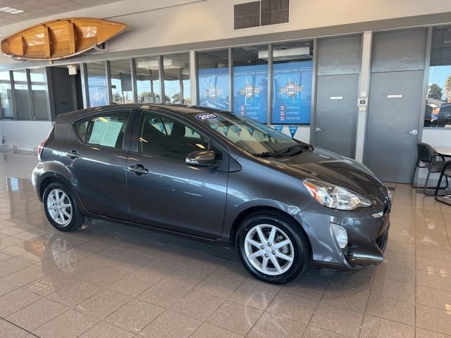 Used 2015 Toyota Prius C Three image 3