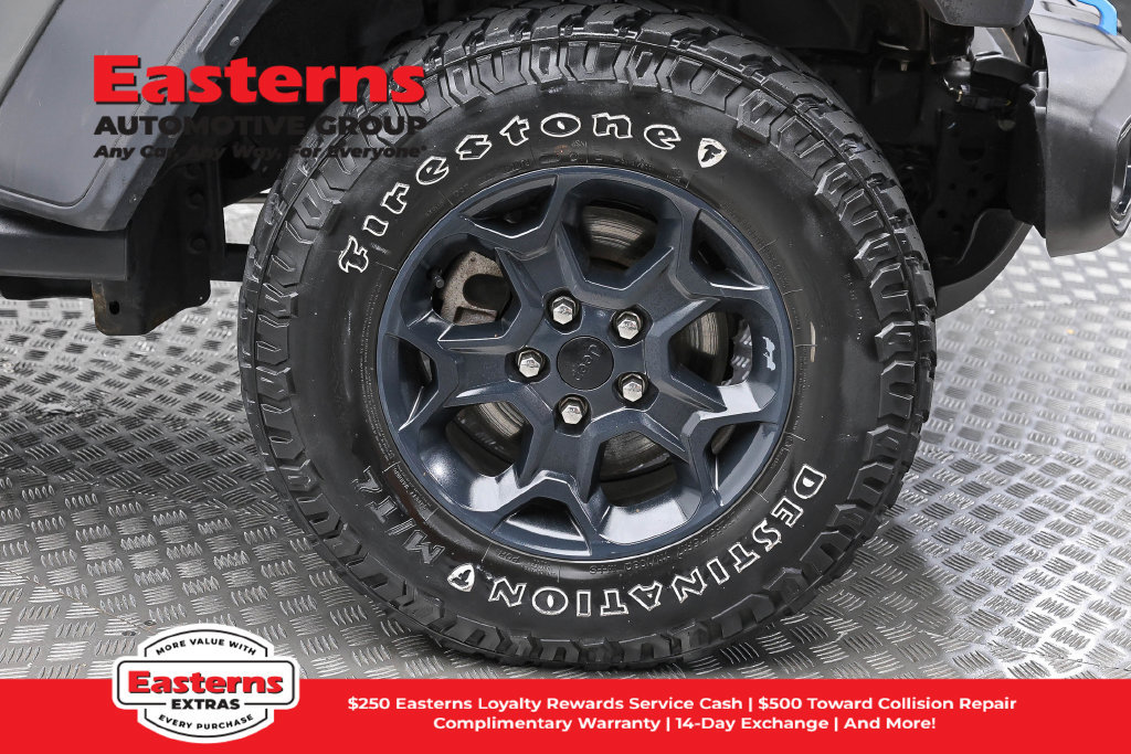 Used 2023 Jeep Wrangler Unlimited w/ Cold Weather Group AWD/4WD image 32