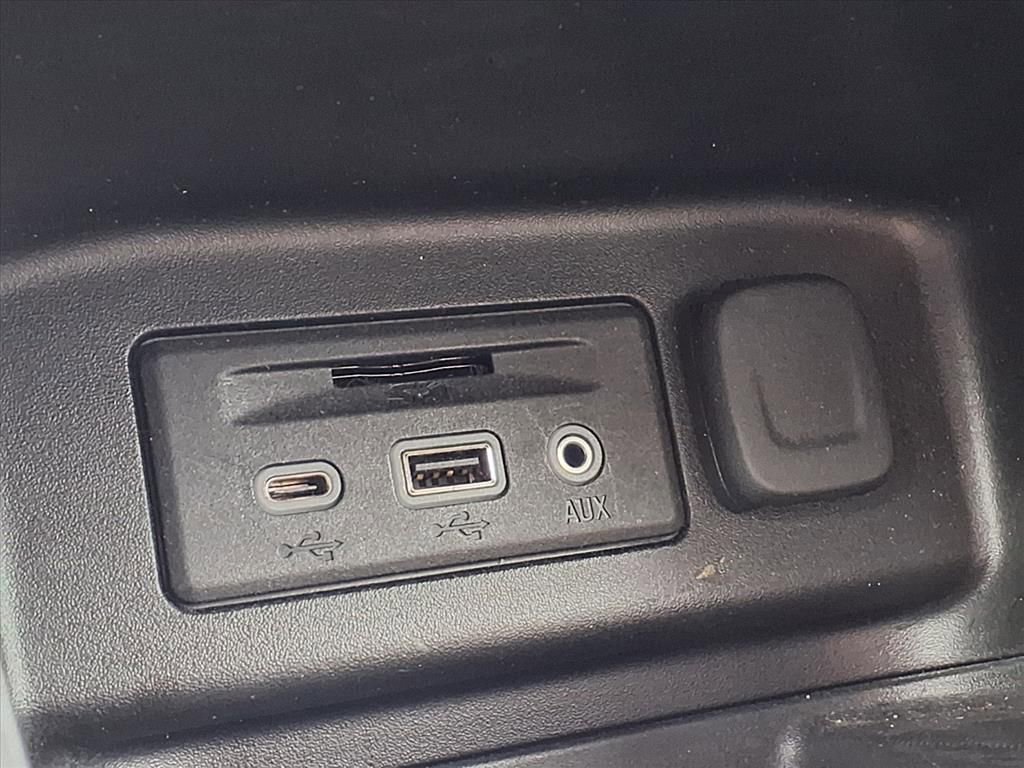 Used 2019 Chevrolet Equinox Premier image 27