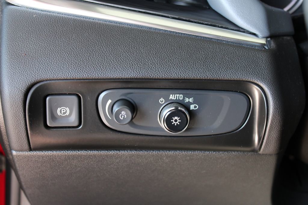 Used 2021 Buick Enclave Essence w/ Sport Touring Edition AWD/4WD image 31