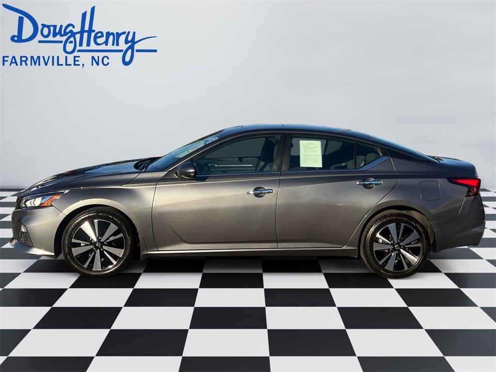 Used 2022 Nissan Altima 2.5 SV w/ SV Premium Package image 2