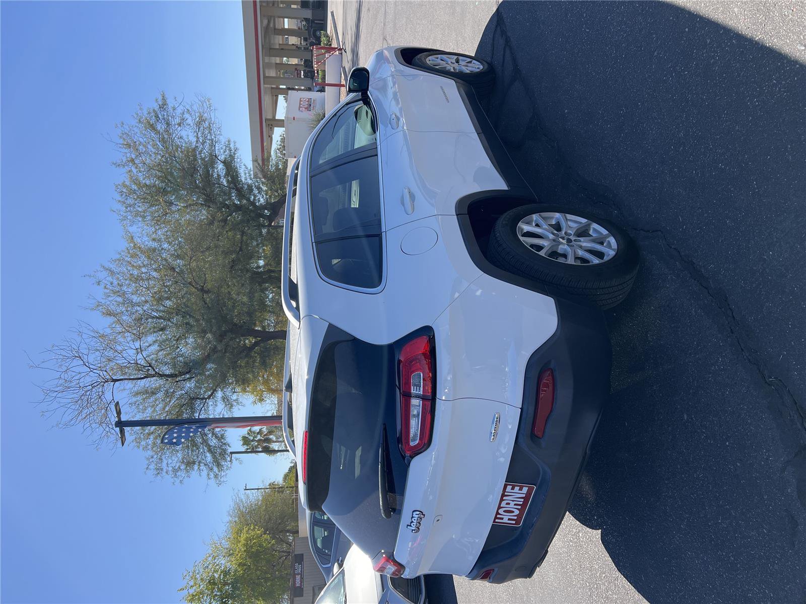 Used 2017 Jeep Cherokee Latitude w/ Comfort/Convenience Group image 5