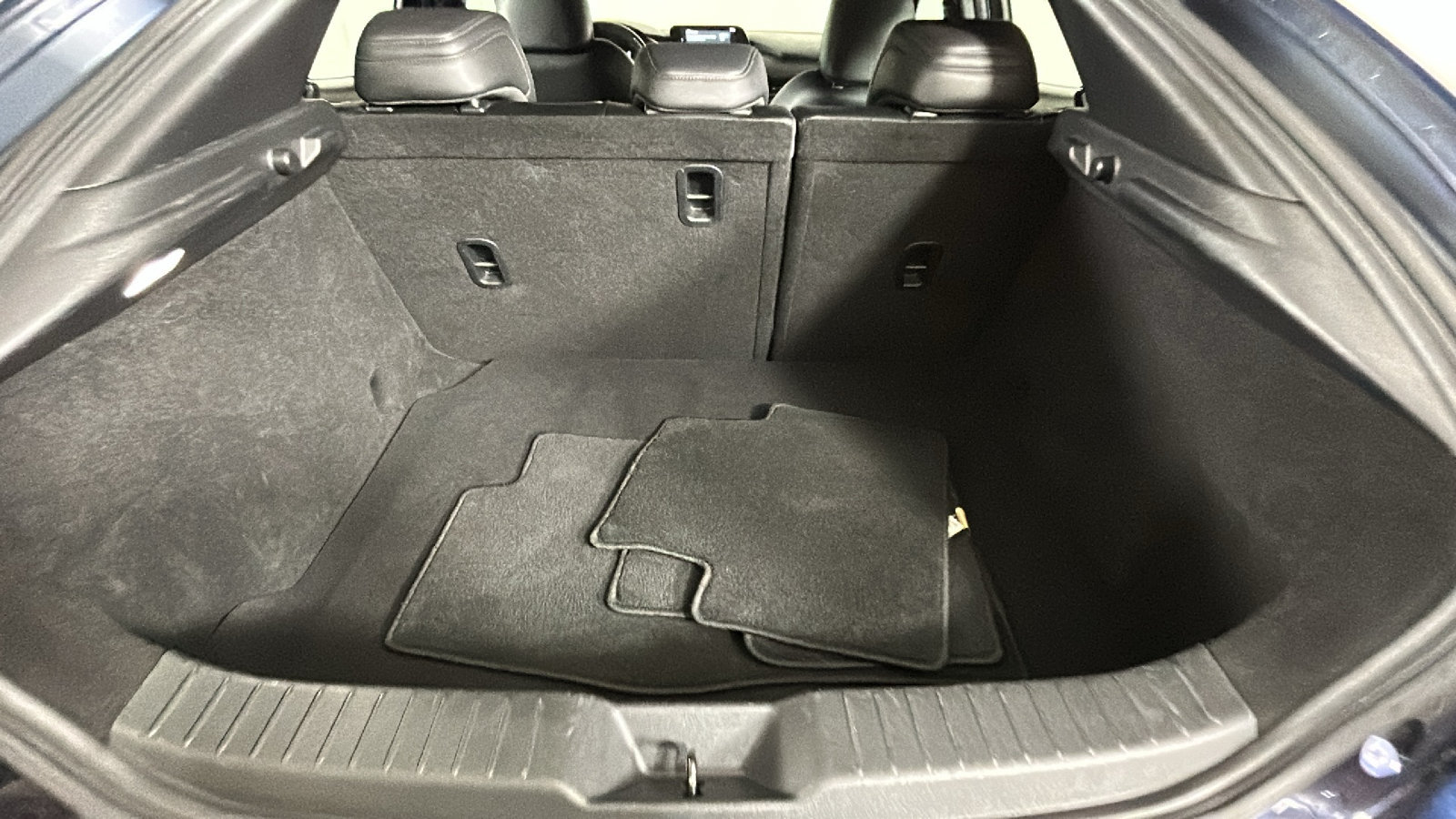 Used 2024 MAZDA MAZDA3 s FWD image 33