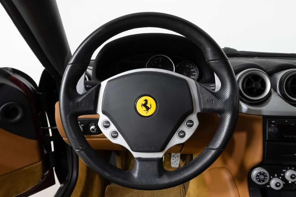 Used 2005 Ferrari 612 Scaglietti RWD image 34