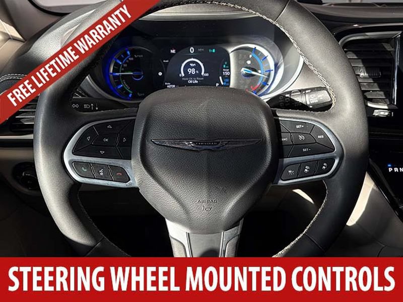 Used 2024 Chrysler Pacifica Limited FWD image 10