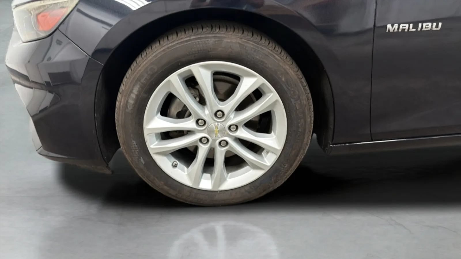 Used 2018 Chevrolet Malibu LT FWD image 27