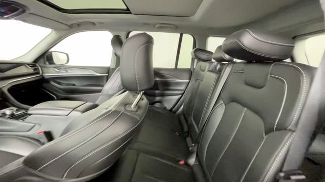 Used 2023 Jeep Grand Cherokee 4WD 4xe image 15