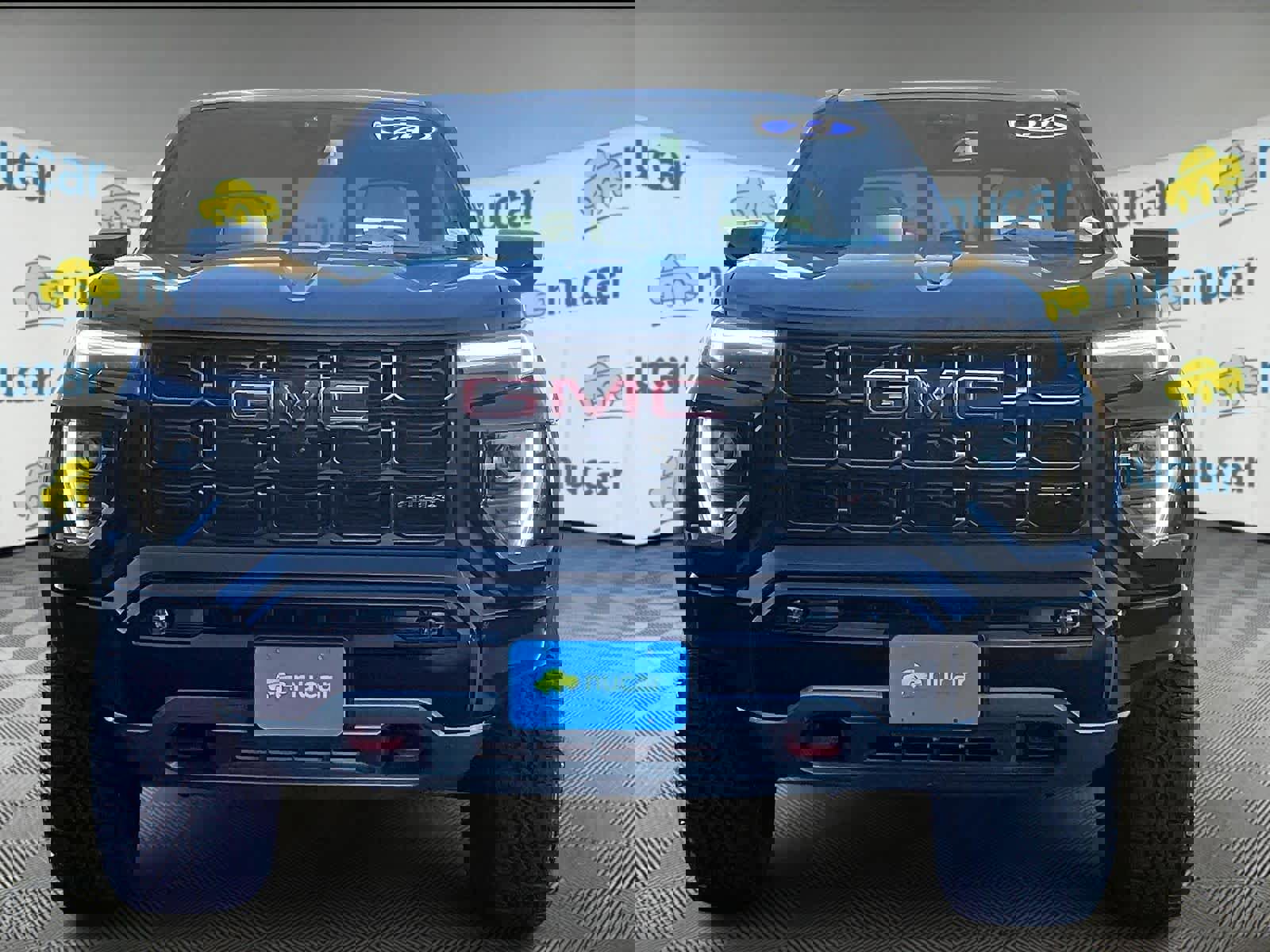 Used 2024 GMC Canyon AT4X image 2