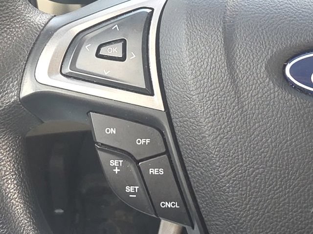 Used 2020 Ford Fusion SE FWD image 33