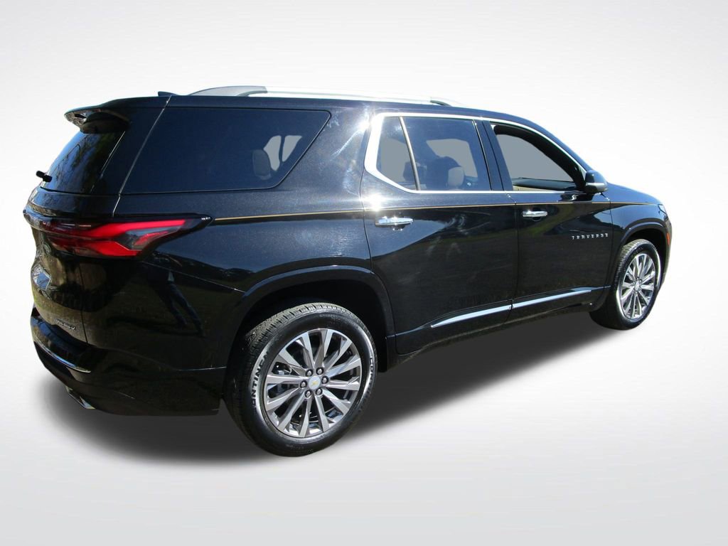 Used 2023 Chevrolet Traverse Premier image 7