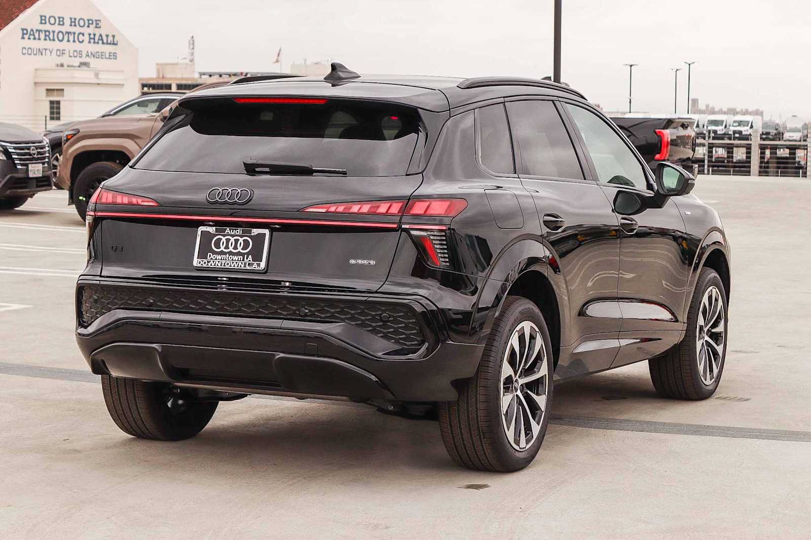 New 2026 Audi Q3 quattro 2.0T AWD/4WD image 4