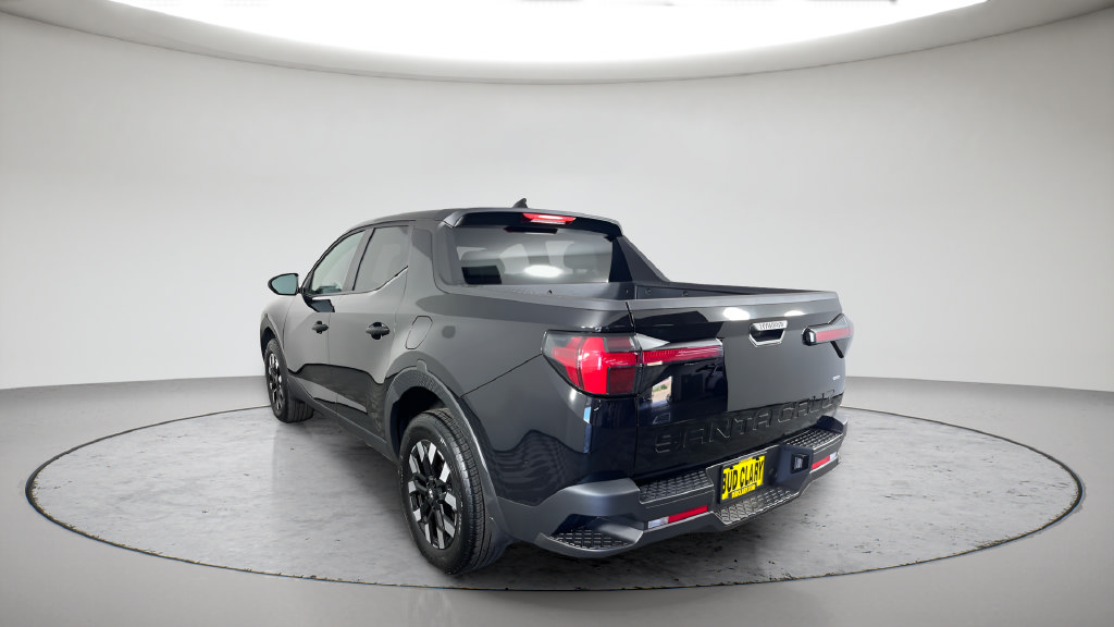 Used 2025 Hyundai Santa Cruz SE AWD/4WD image 7