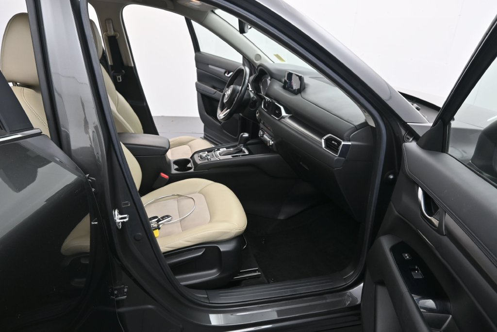 Used 2017 MAZDA CX-5 Touring w/ I-ACTIVSENSE Package FWD image 22