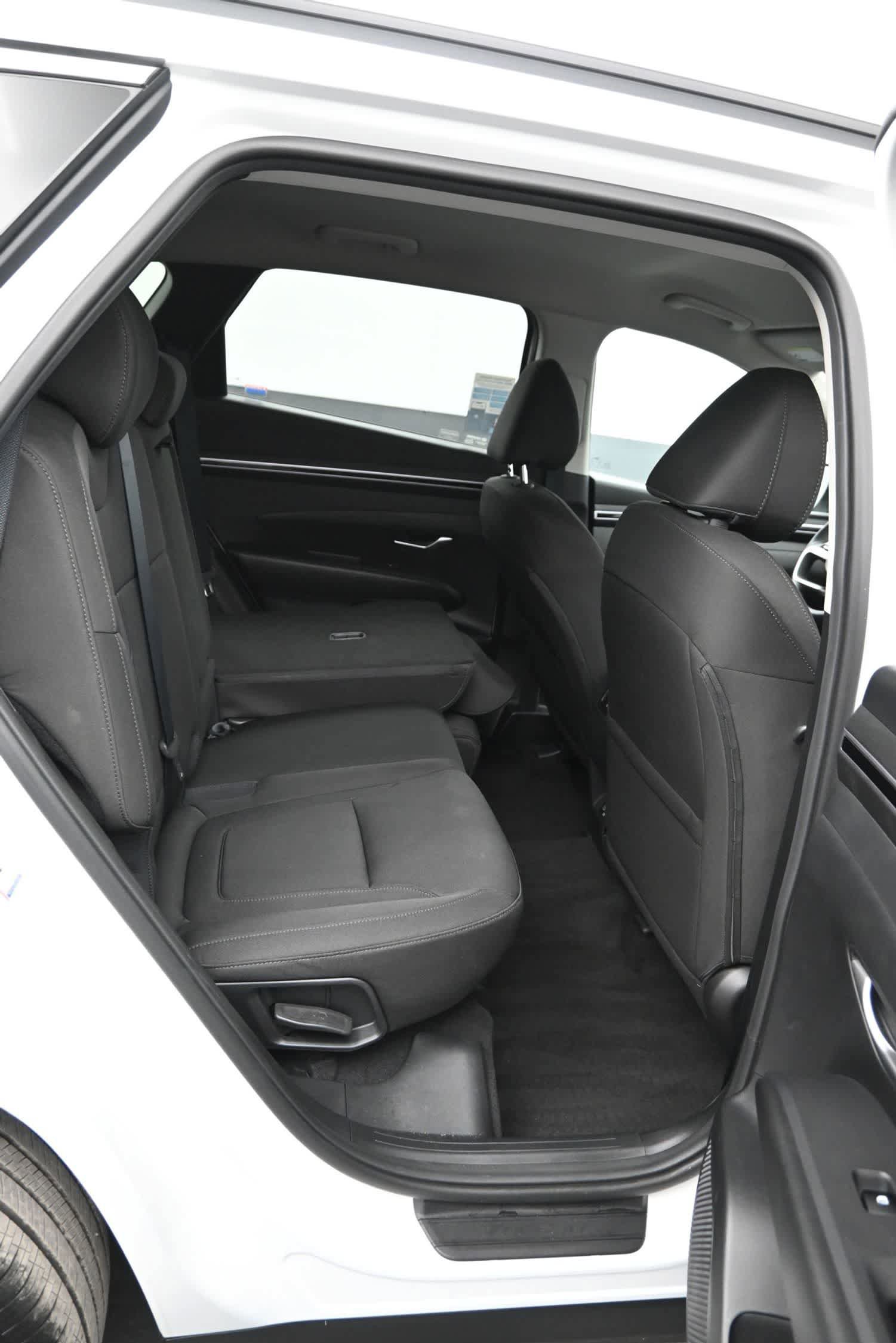 Used 2023 Hyundai Tucson SEL AWD/4WD image 12