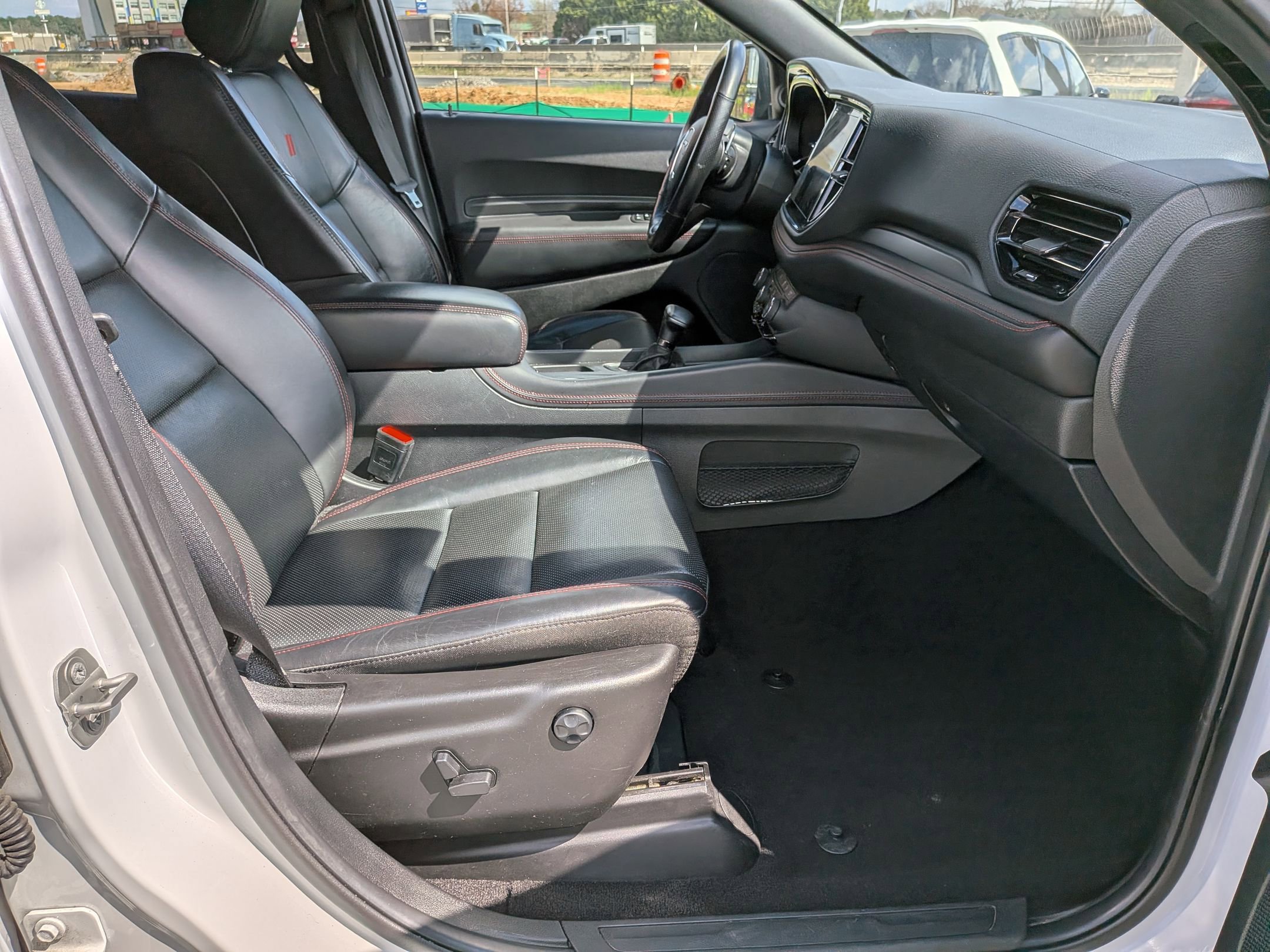 Used 2024 Dodge Durango GT image 40