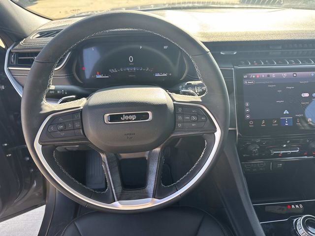 Used 2025 Jeep Grand Cherokee L Limited w/ Black Appearance Package image 24