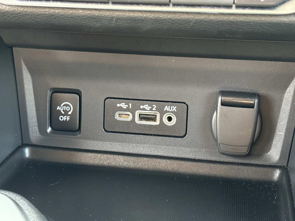 Certified 2025 Nissan Sentra SV FWD image 24