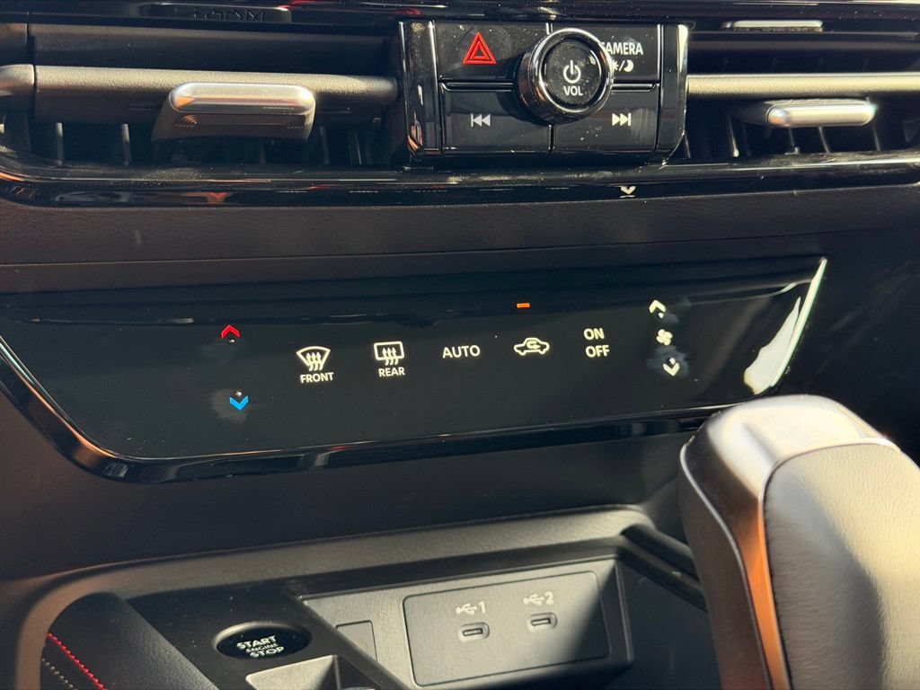 New 2026 Nissan Kicks SR FWD image 24