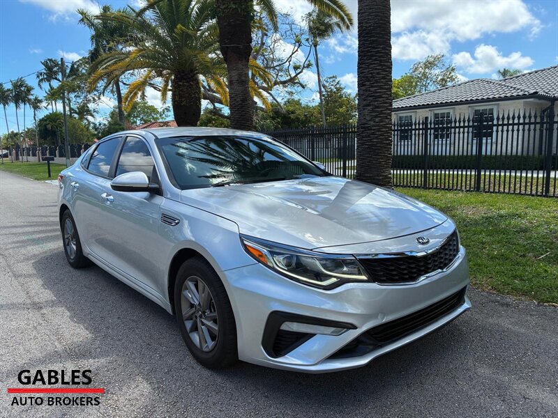 Used 2020 Kia Optima LX FWD image 1