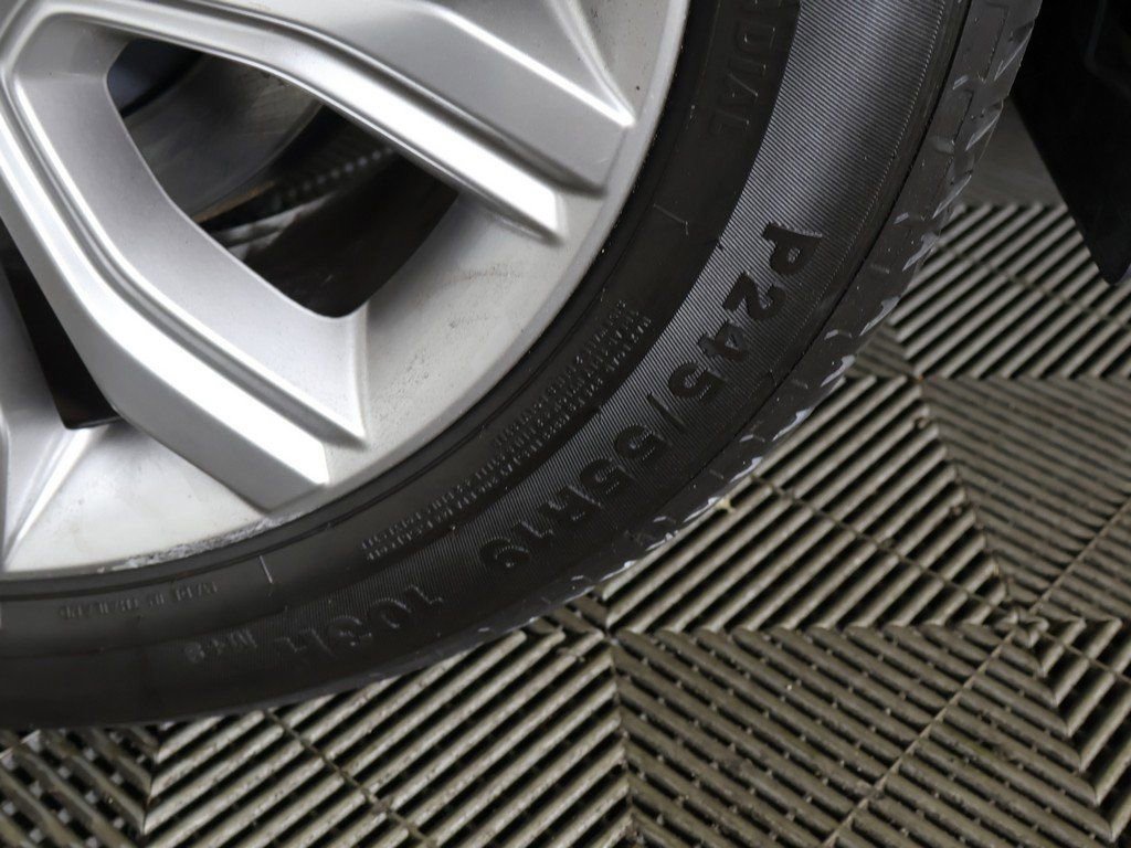 Used 2022 Ford Edge Titanium image 21