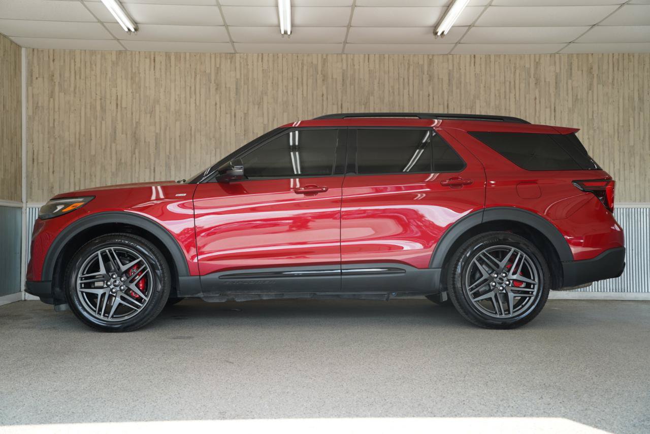 Used 2026 Ford Explorer ST-Line w/ ST-Line Street Pack RWD image 5